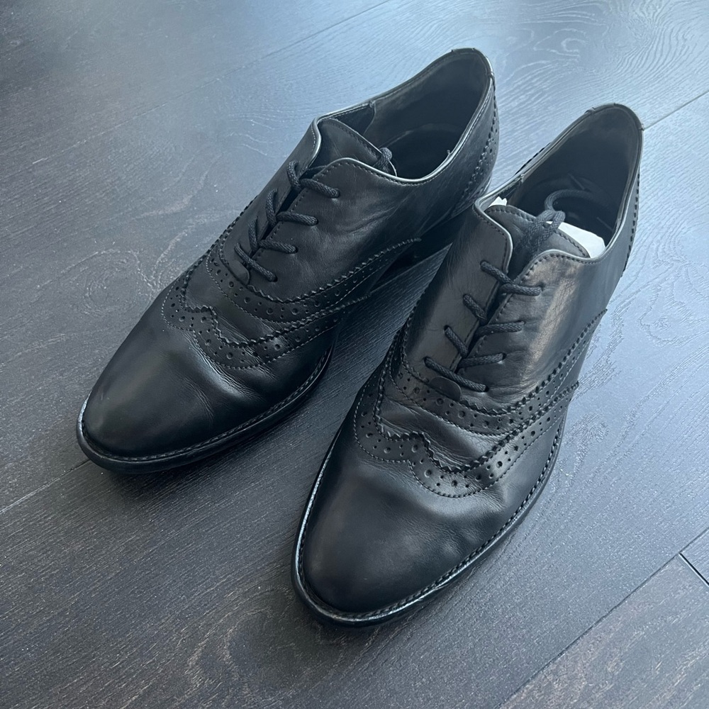 Gabor Oxford Black Leather Flats
